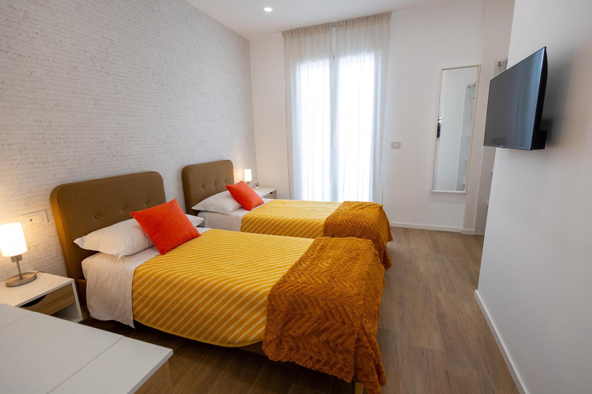 Perla Sul Mare Apartments Giardini Naxos Exteriör bild