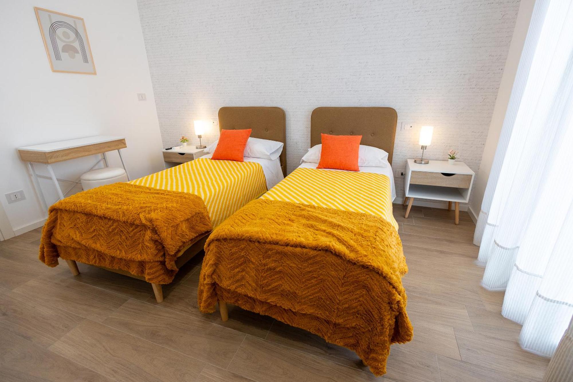 Perla Sul Mare Apartments Giardini Naxos Exteriör bild